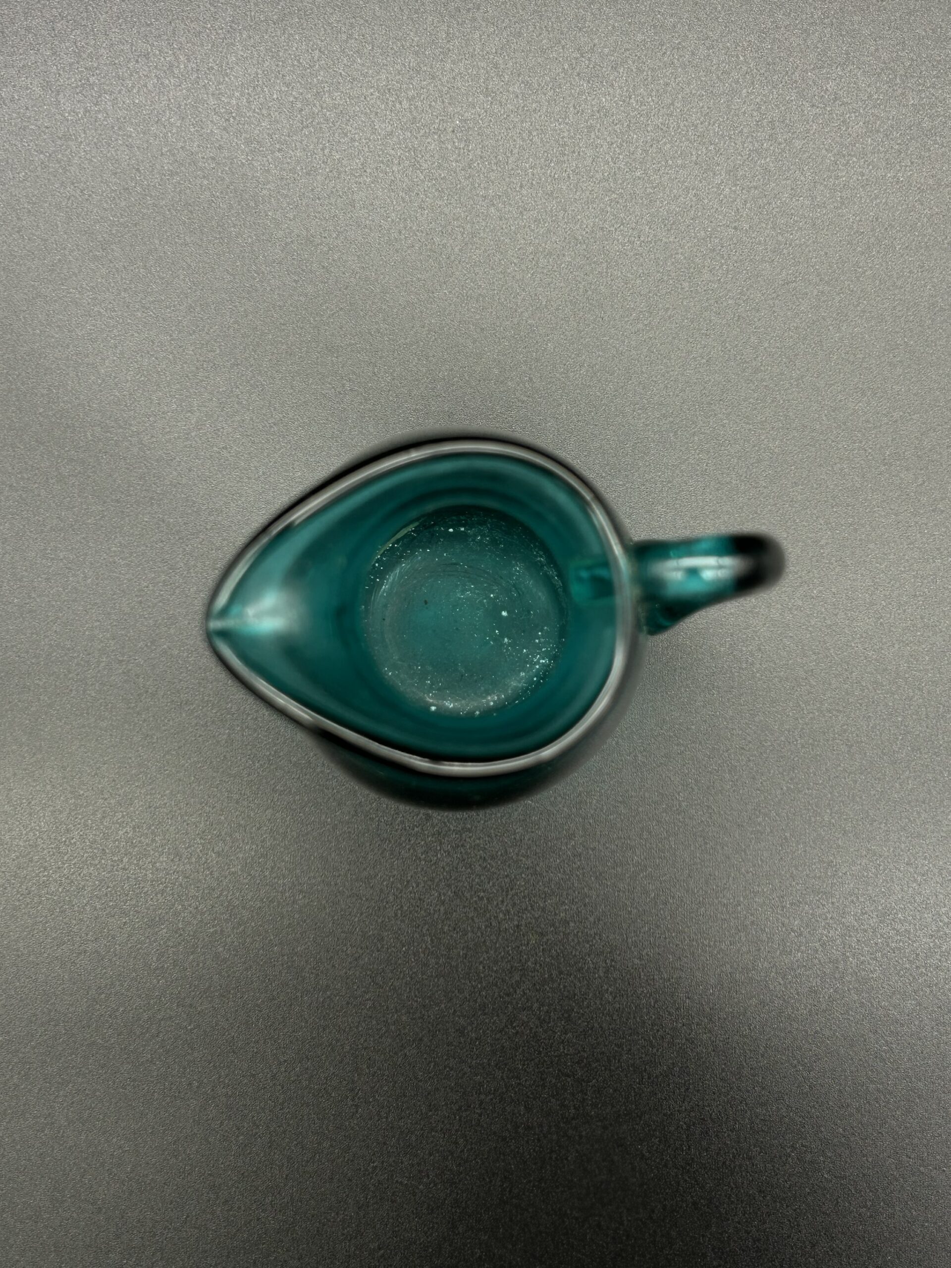 Mały dzbanuszek szklany turkusowy - obrazek 2