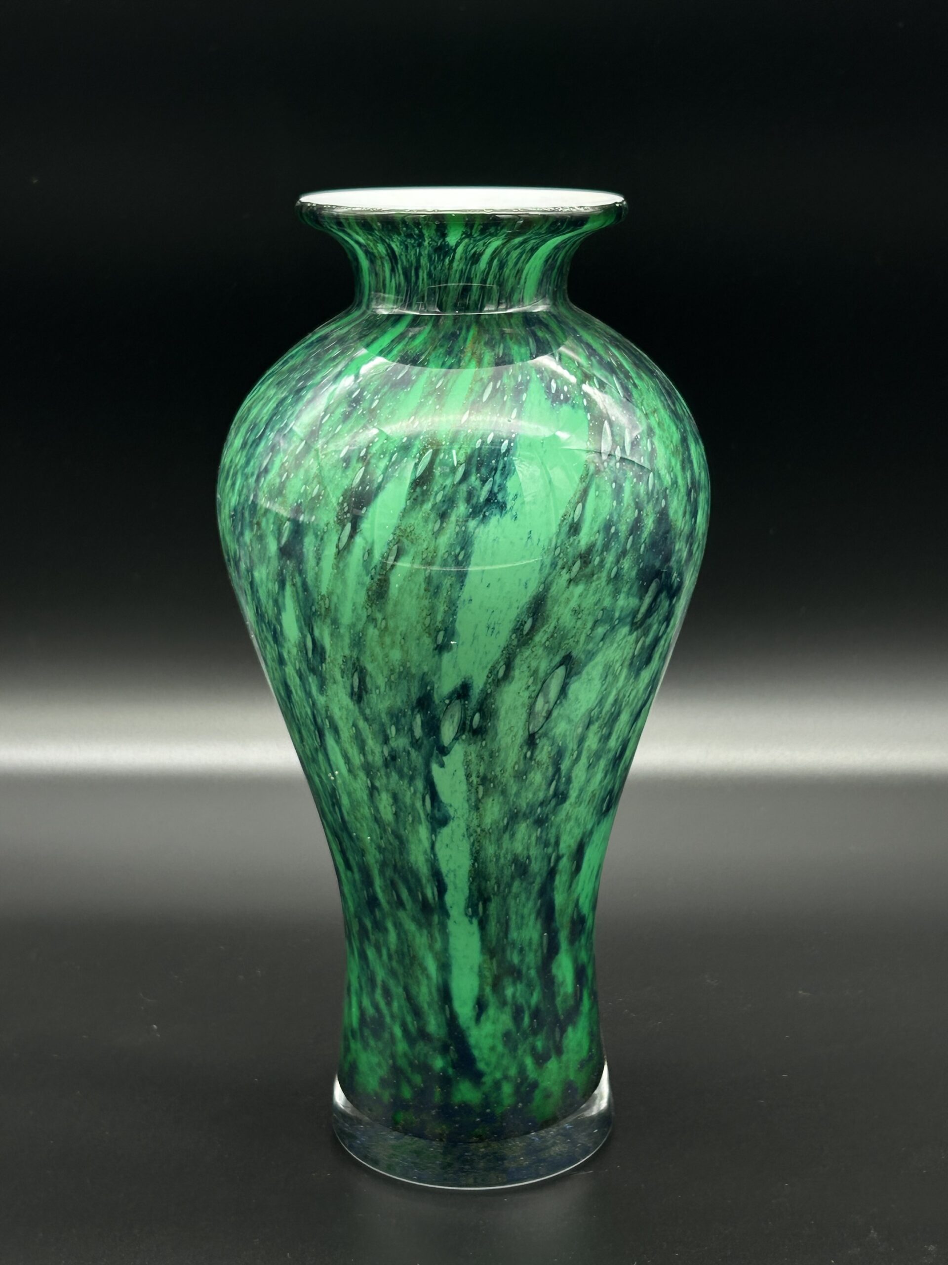 Wazon szklany zielony artystyczny