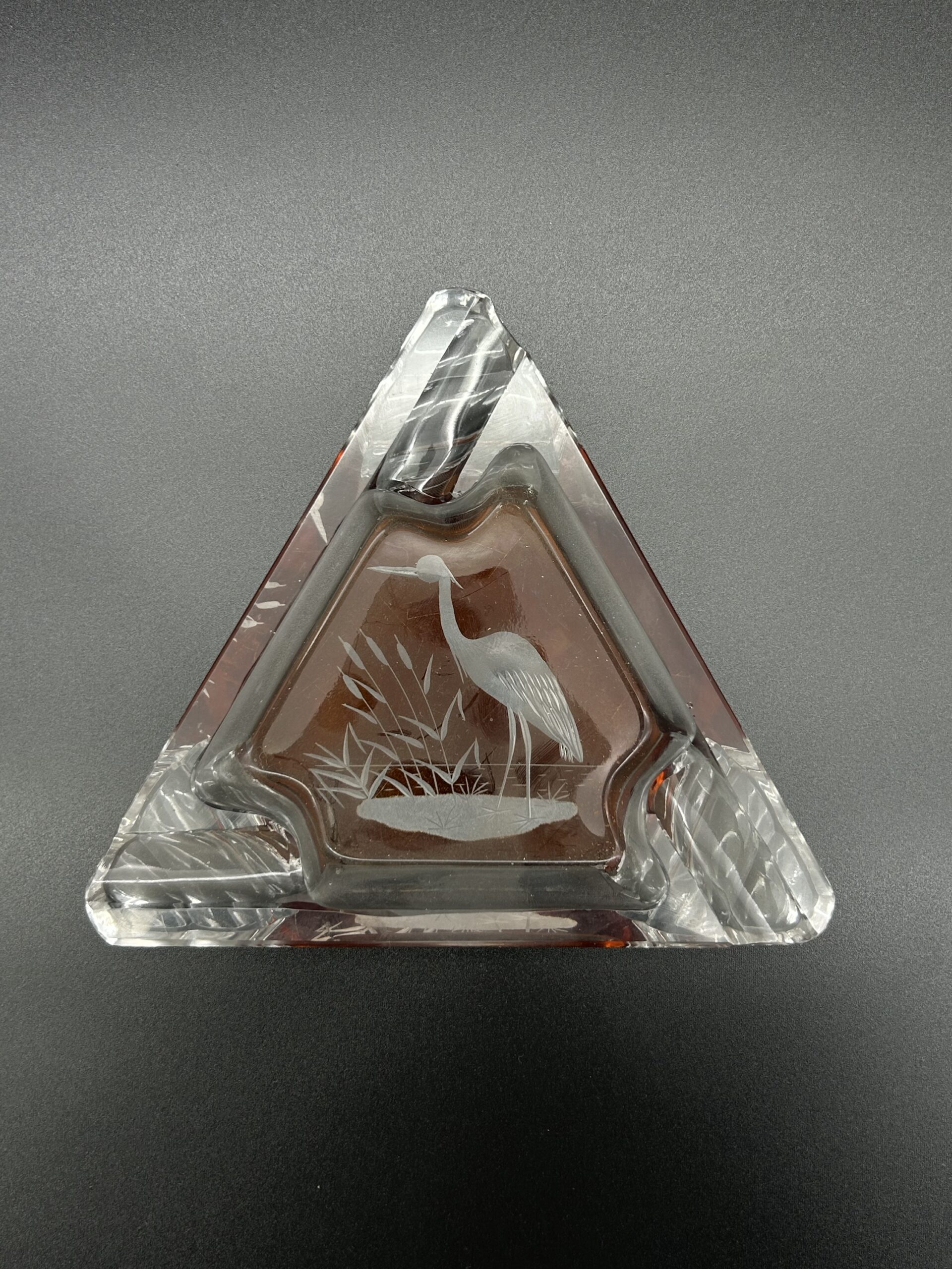 Popielniczka szklana trójkątna z grawerem