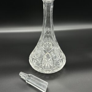 Karafka kryształowa z korkiem