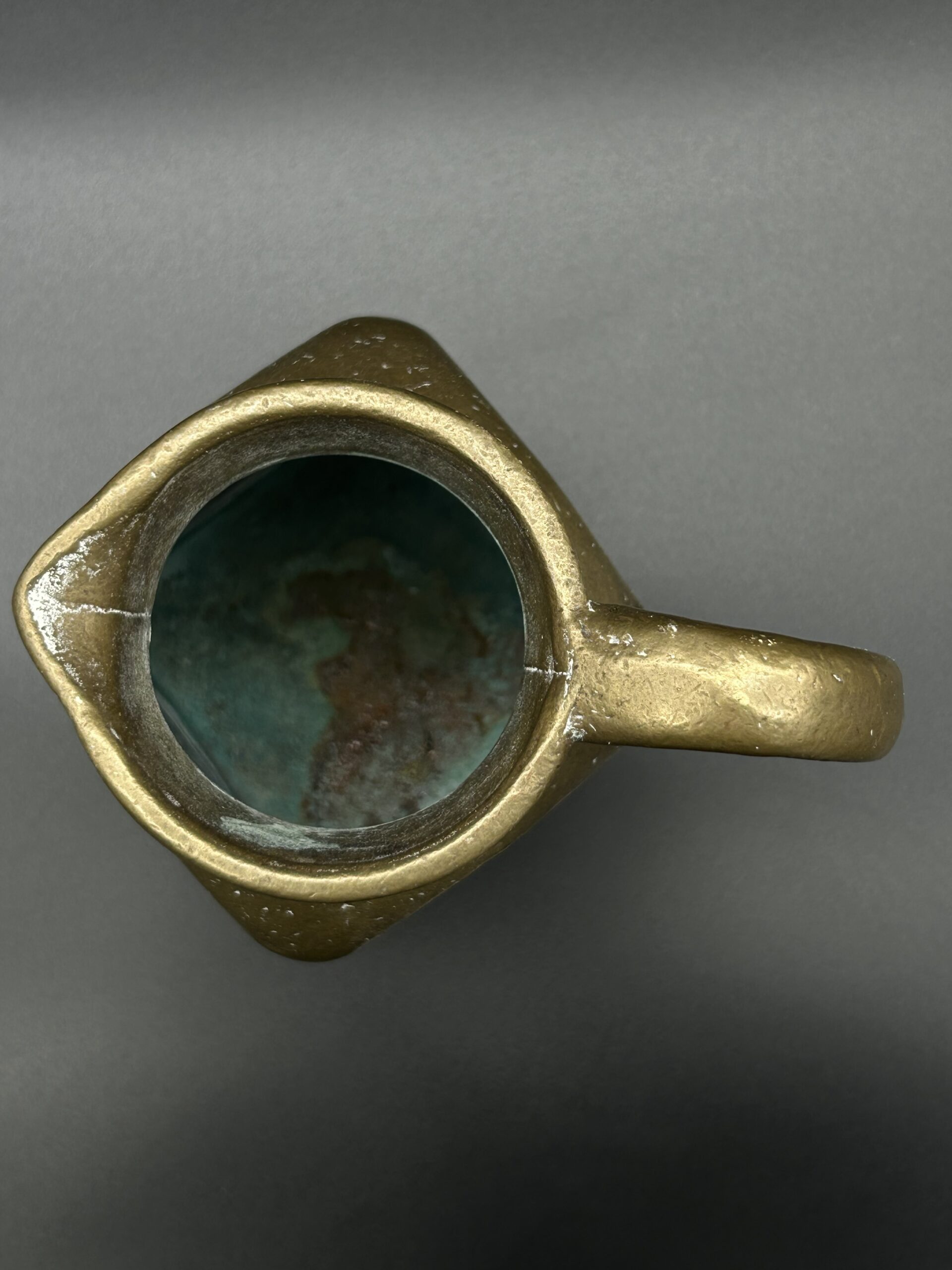 Dzban z mosiądzu - obrazek 2