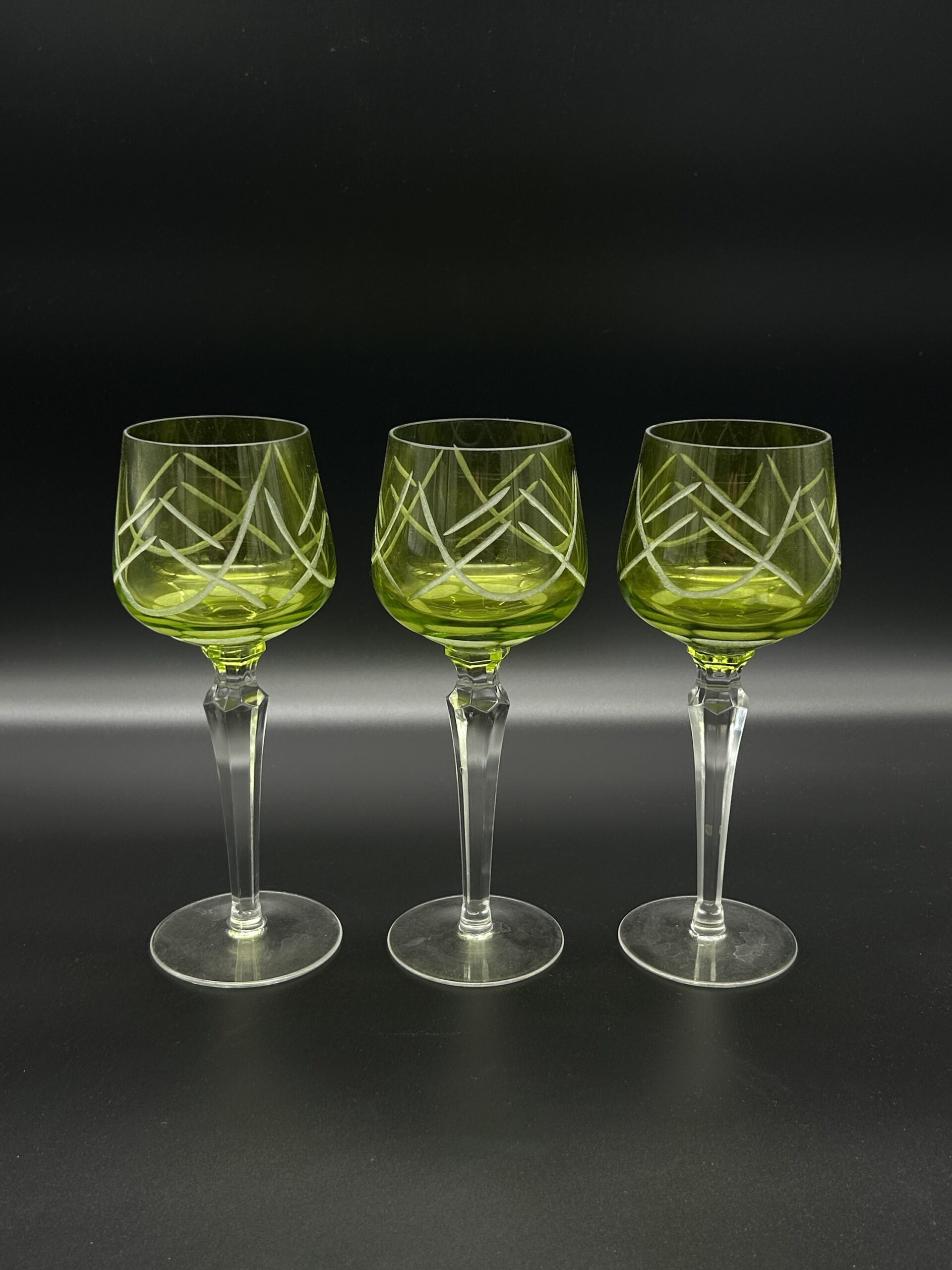 Kieliszki zielone szklane