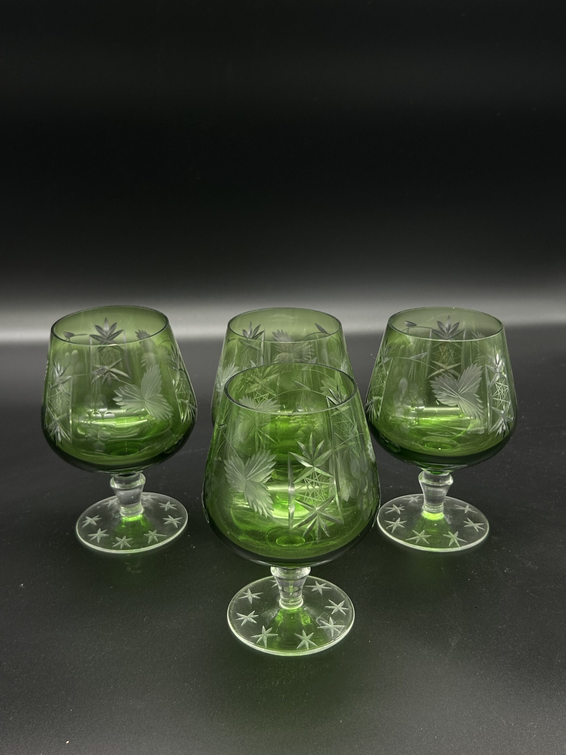 Zestaw kieliszków zielonych