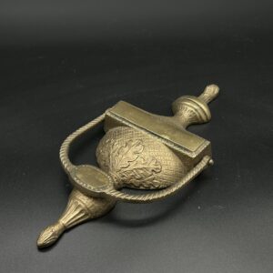 Kołatka drzwiowa mosiężna