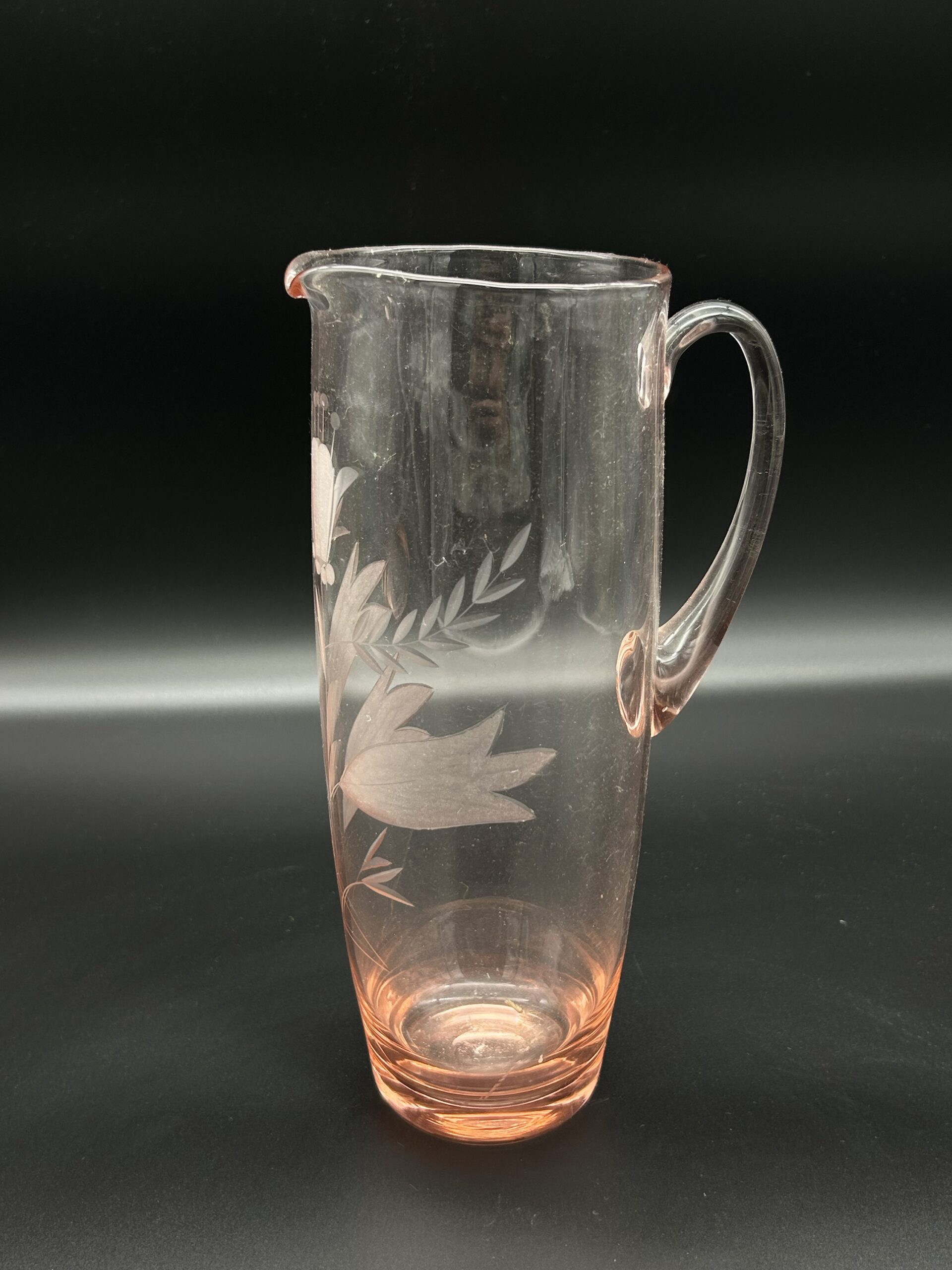 Dzbanek szklany różowy