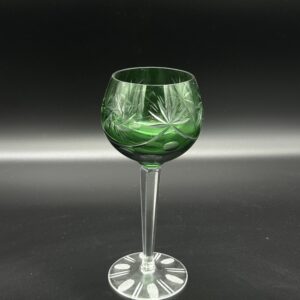 Kieliszek zielony kryształowy grawerowany