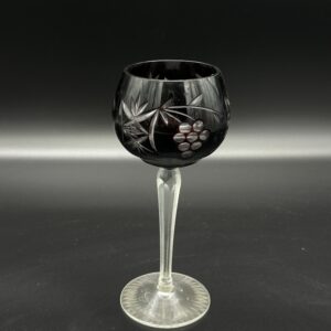 Kieliszek rubinowy kryształowy grawerowany