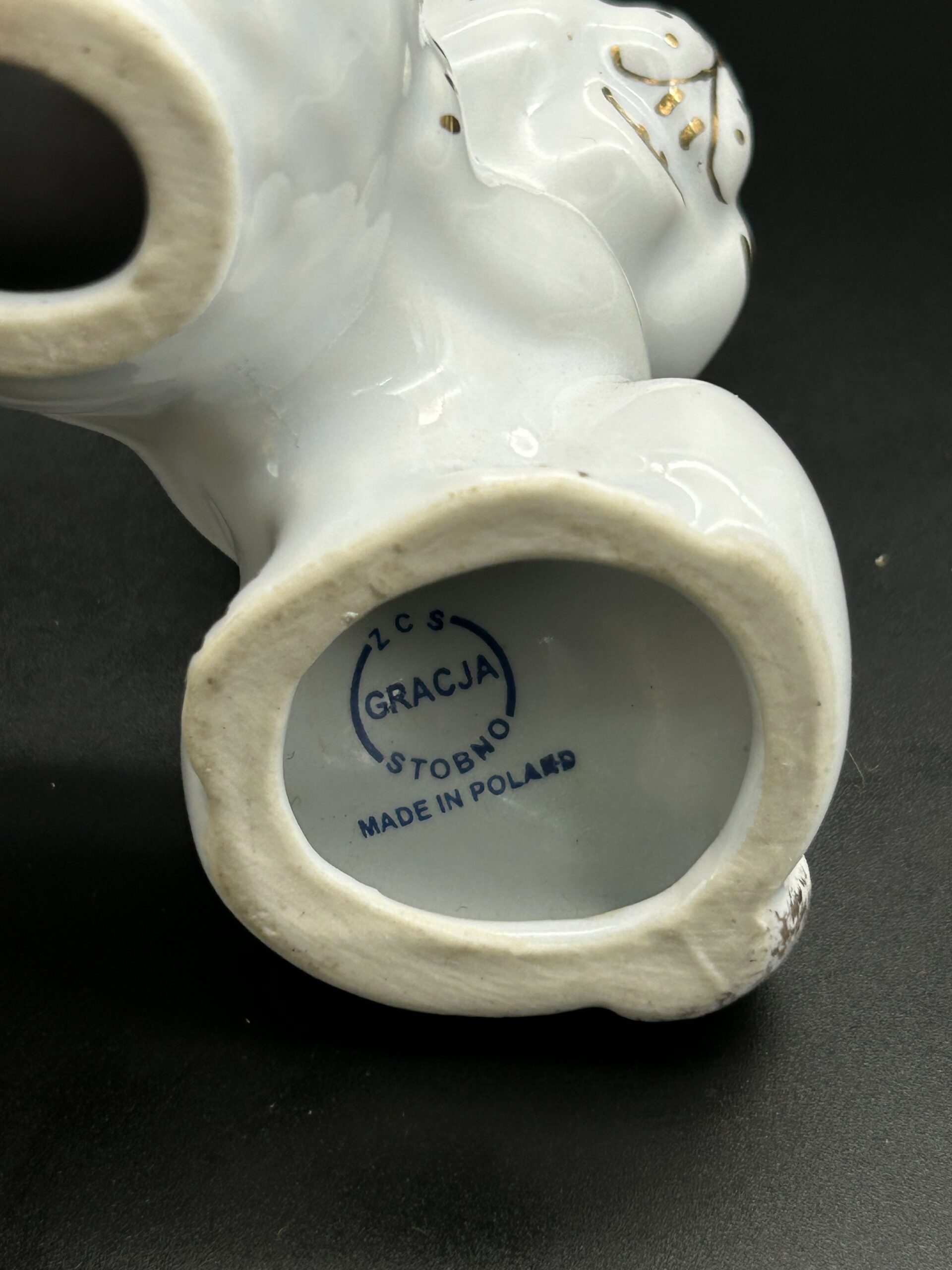 Porcelanowa waza z motywem różanym - obrazek 6