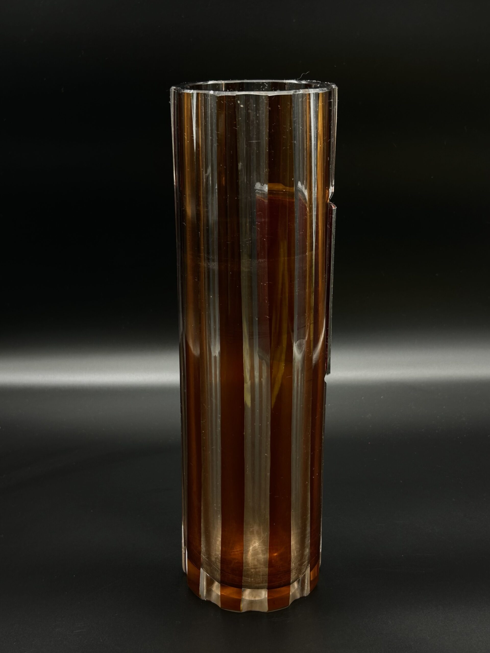 Wazon kryształowy w kolorze bursztynowym