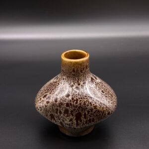 Wazon ceramiczny w odcieniach brązu