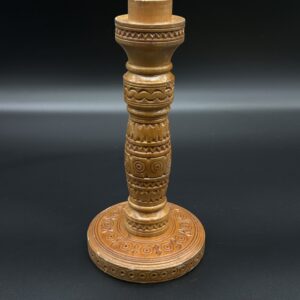 Świecznik drewniany rzeźbiony