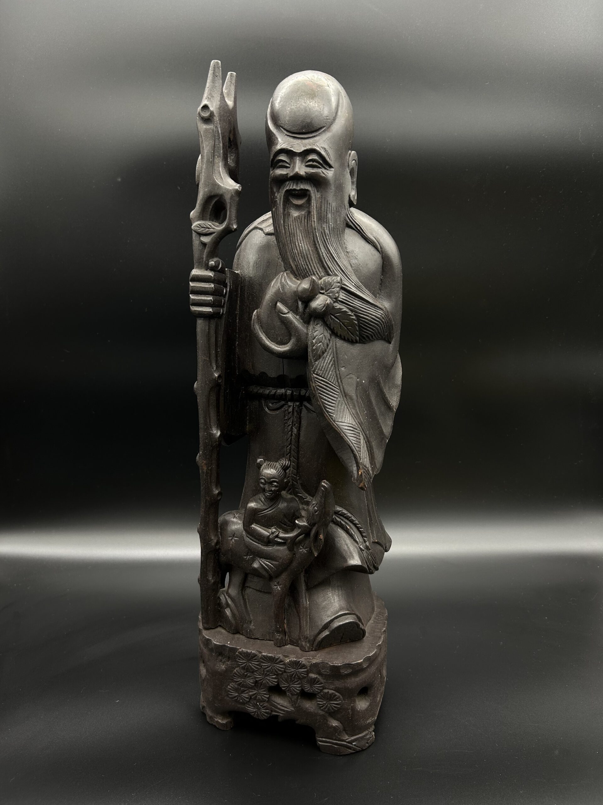 Rzeźba orientalna – mędrzec z jeleniem