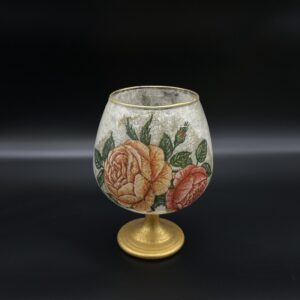 Kieliszek dekoracyjny z różami