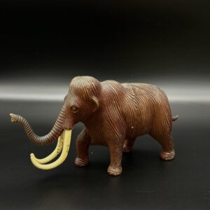 Figurka mamuta – realistyczny model kolekcjonerski